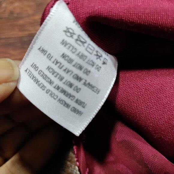 Francesca's Whimsy Boho Floral Velvet Cold Shoulder Tank Top Women's Size XS - Picture 8 of 12